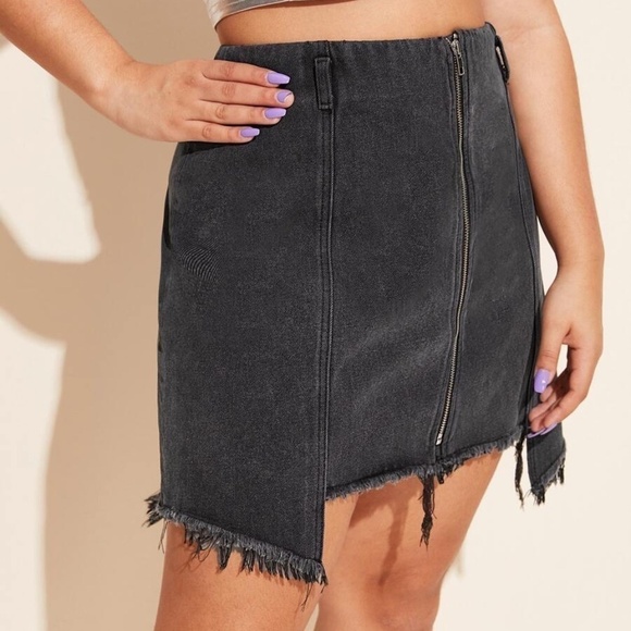 Shein Asymmetrical Raw Hem Zip Up Denim Skirt - Picture 6 of 6